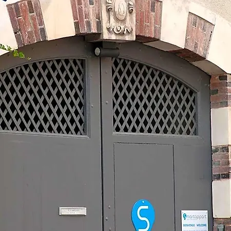 Aparthotel Smartappart Grusse 3*