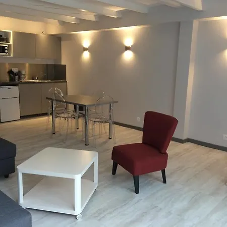 Smartappart Grusse 3* קאין